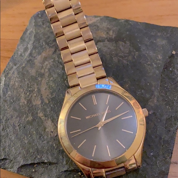 Michael Kors watch - Picture 2 of 2